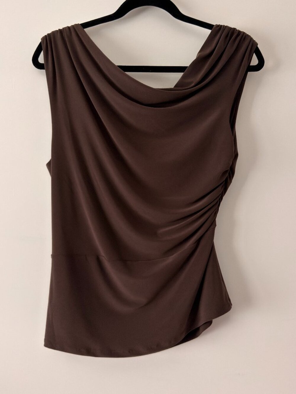 Aritzia Babaton Smooth Matter Gallery Top